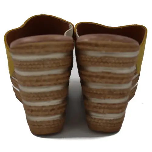 &Alpha;&nu;&alpha;&tau;&omicron;&mu;&iota;&kappa;ή &Gamma;&upsilon;&nu;&alpha;&iota;&kappa;&epsilon;ί&alpha; &Pi;&lambda;&alpha;&tau;&phi;ό&rho;&mu;&alpha;- &Kappa;ί&tau;&rho;&iota;&nu;&eta; 1086