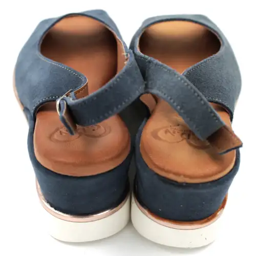 &Alpha;&nu;&alpha;&tau;&omicron;&mu;&iota;&kappa;ή &Gamma;&upsilon;&nu;&alpha;&iota;&kappa;&epsilon;ί&alpha; &Pi;&lambda;&alpha;&tau;&phi;ό&rho;&mu;&alpha;- &Mu;&pi;&lambda;&epsilon; 2079