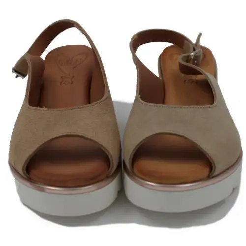 &Alpha;&nu;&alpha;&tau;&omicron;&mu;&iota;&kappa;ή &Gamma;&upsilon;&nu;&alpha;&iota;&kappa;&epsilon;ί&alpha; &Pi;&lambda;&alpha;&tau;&phi;ό&rho;&mu;&alpha;- &Mu;&pi;&epsilon;&zeta; 2079