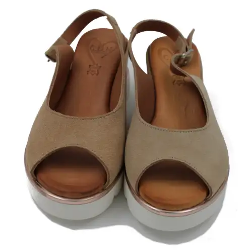 &Alpha;&nu;&alpha;&tau;&omicron;&mu;&iota;&kappa;ή &Gamma;&upsilon;&nu;&alpha;&iota;&kappa;&epsilon;ί&alpha; &Pi;&lambda;&alpha;&tau;&phi;ό&rho;&mu;&alpha;- &Mu;&pi;&epsilon;&zeta; 2079