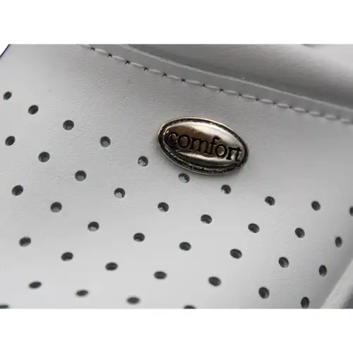 &Alpha;&nu;&alpha;&tau;&omicron;&mu;&iota;&kappa;ό &Gamma;&upsilon;&nu;&alpha;&iota;&kappa;&epsilon;ί&omicron; &Sigma;&alpha;&mu;&pi;ώ - &Lambda;&epsilon;&upsilon;&kappa;ό