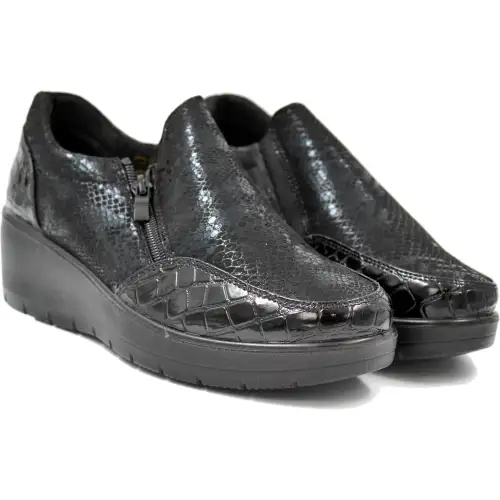  &Alpha;&nu;&alpha;&tau;&omicron;&mu;&iota;&kappa;ό &Gamma;&upsilon;&nu;&alpha;&iota;&kappa;&epsilon;ί&omicron; &Pi;&alpha;&pi;&omicron;ύ&tau;&sigma;&iota; &Delta;&epsilon;&rho;&mu;ά&tau;&iota;&nu;&omicron; - &Mu;&alpha;ύ&rho;&omicron; &Kappa;&rho;&omicron;&kappa;ό 1571