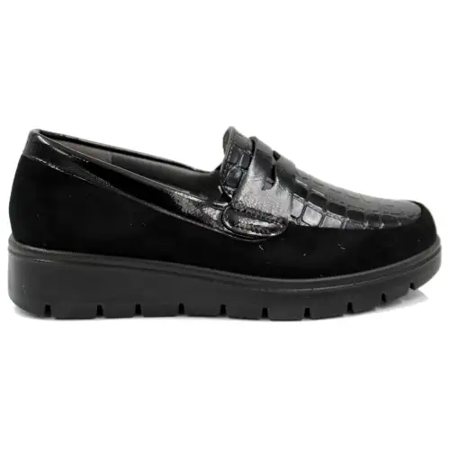  &Alpha;&nu;&alpha;&tau;&omicron;&mu;&iota;&kappa;ό &Gamma;&upsilon;&nu;&alpha;&iota;&kappa;&epsilon;ί&omicron; &Pi;&alpha;&pi;&omicron;ύ&tau;&sigma;&iota; &Delta;&epsilon;&rho;&mu;ά&tau;&iota;&nu;&omicron; - &Mu;&alpha;ύ&rho;&omicron; 1573