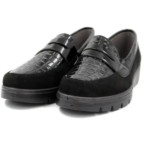  &Alpha;&nu;&alpha;&tau;&omicron;&mu;&iota;&kappa;ό &Gamma;&upsilon;&nu;&alpha;&iota;&kappa;&epsilon;ί&omicron; &Pi;&alpha;&pi;&omicron;ύ&tau;&sigma;&iota; &Delta;&epsilon;&rho;&mu;ά&tau;&iota;&nu;&omicron; - &Mu;&alpha;ύ&rho;&omicron; 1573