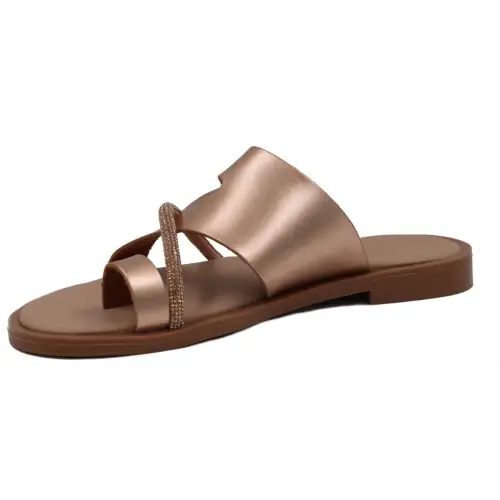 &Alpha;&nu;&alpha;&tau;&omicron;&mu;&iota;&kappa;ό &Gamma;&upsilon;&nu;&alpha;&iota;&kappa;&epsilon;ί&omicron; &Sigma;&alpha;&nu;&delta;ά&lambda;&iota; &Chi;&rho;&upsilon;&sigma;ό- 2596