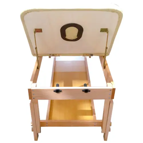 &Xi;ύ&lambda;&iota;&nu;&omicron; &Kappa;&rho;&epsilon;&beta;ά&tau;&iota; &Mu;&alpha;&sigma;ά&zeta; | &Mu;&pi;&epsilon;&zeta;