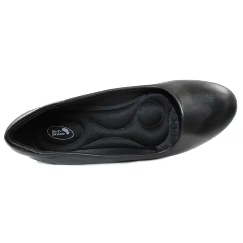 &Alpha;&nu;&alpha;&tau;&omicron;&mu;&iota;&kappa;ή &Gamma;&upsilon;&nu;&alpha;&iota;&kappa;&epsilon;ί&alpha; &Gamma;ό&beta;&alpha; - &Mu;&alpha;ύ&rho;&eta; 1602