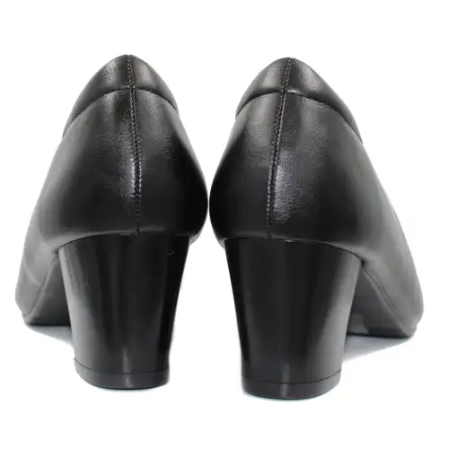 &Alpha;&nu;&alpha;&tau;&omicron;&mu;&iota;&kappa;ή &Gamma;&upsilon;&nu;&alpha;&iota;&kappa;&epsilon;ί&alpha; &Gamma;ό&beta;&alpha; - &Mu;&alpha;ύ&rho;&eta; 1602