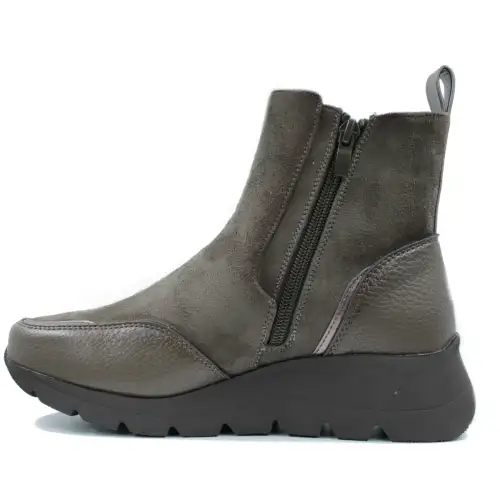 &Alpha;&nu;&alpha;&tau;&omicron;&mu;&iota;&kappa;ό &Gamma;&upsilon;&nu;&alpha;&iota;&kappa;&epsilon;ί&omicron; &Mu;&pi;&omicron;&tau;ά&kappa;&iota; &Kappa;&alpha;&sigma;&tau;ό&rho; &mu;&epsilon; &Lambda;ά&sigma;&tau;&iota;&chi;&omicron;  - &Chi;&alpha;&kappa;ί 497