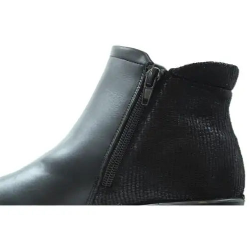 711 &Mu;&Alpha;&Upsilon;&Rho;&Omicron; &Eta; 