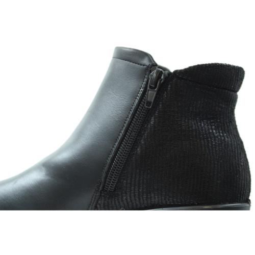 711 &Mu;&Alpha;&Upsilon;&Rho;&Omicron; &Eta; 