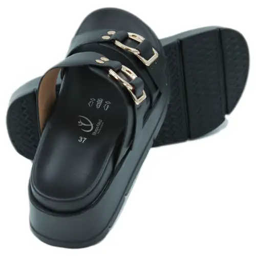 2623 &mu;&alpha;&upsilon;&rho;&omicron; &epsilon;